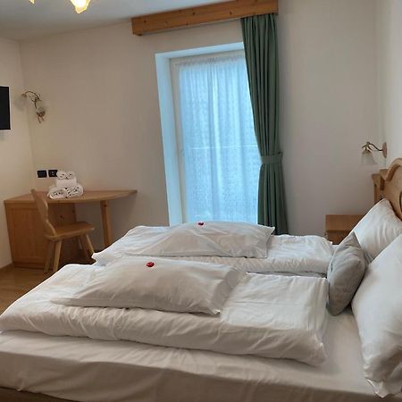 Garni Villa Elsa Pozza di Fassa Exteriör bild