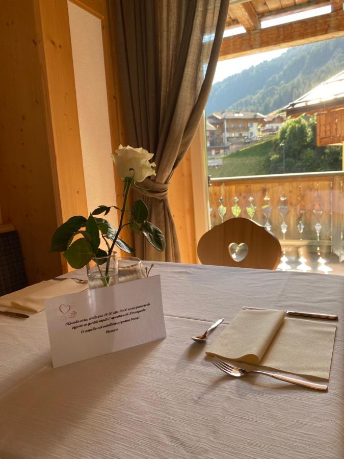 Garni Villa Elsa Pozza di Fassa Exteriör bild